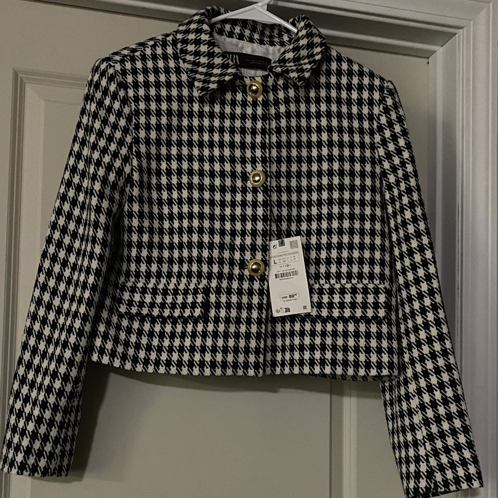 Zara Black and White Houndstooth Jacket with Gold Accents size Large NWT!